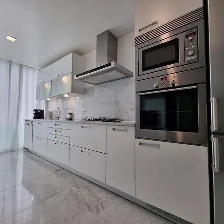 Appartement Centrum - La Vie With Parking!