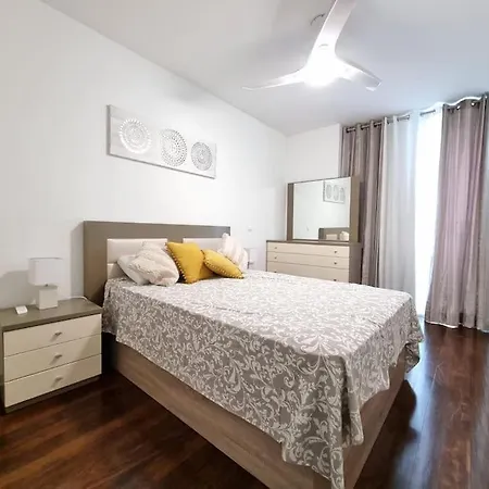 Centrum - La Vie With Parking! By Rentallido Apartamento *