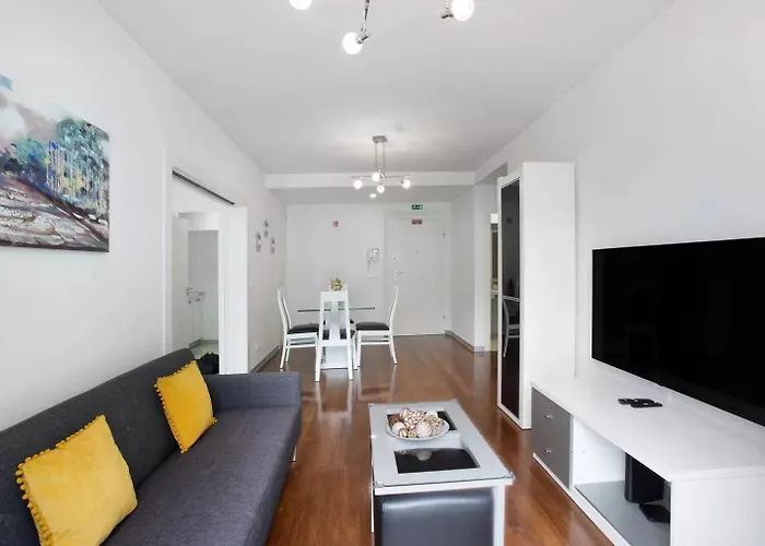Centrum - La Vie With Parking! Apartamento *