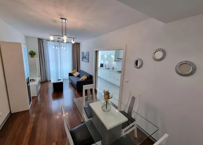 Apartamento Centrum - La Vie With Parking! *